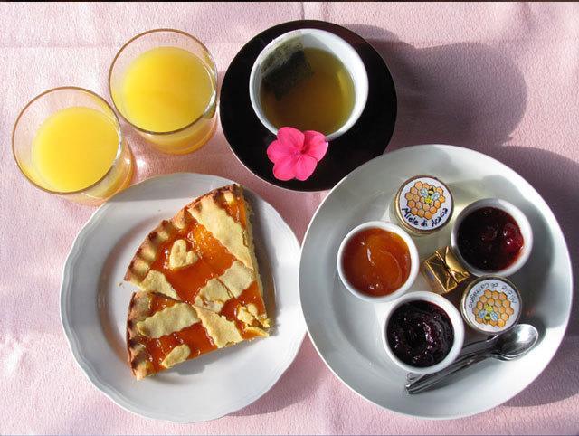 Le Camelie Bed & Breakfast Brissago-Valtravaglia Eksteriør bilde